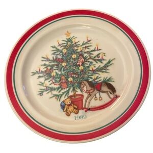 VTG Hallmark Nostalgic Christmas Series Plate "Trees of Christmas" 1989